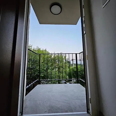 Nautia Stone House *