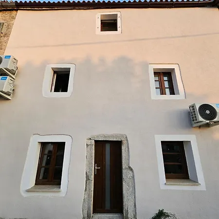 Nautia Stone House Villa