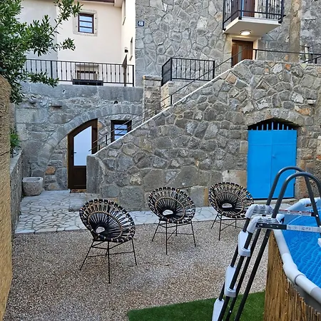 Nautia Stone House Milohnici