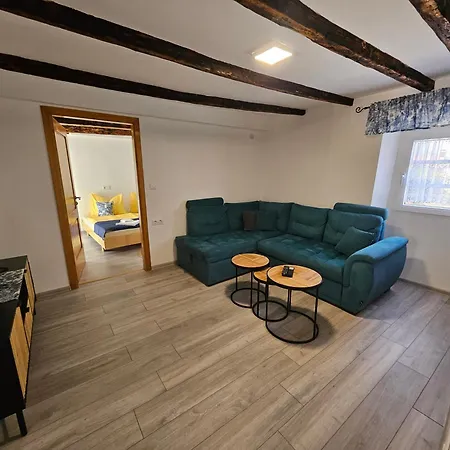 Nautia Stone House Milohnici