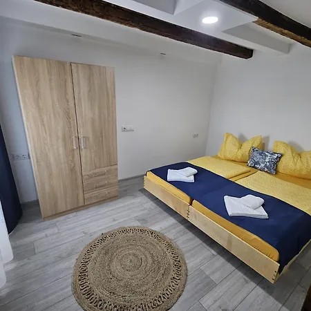 Villa Nautia Stone House Milohnici